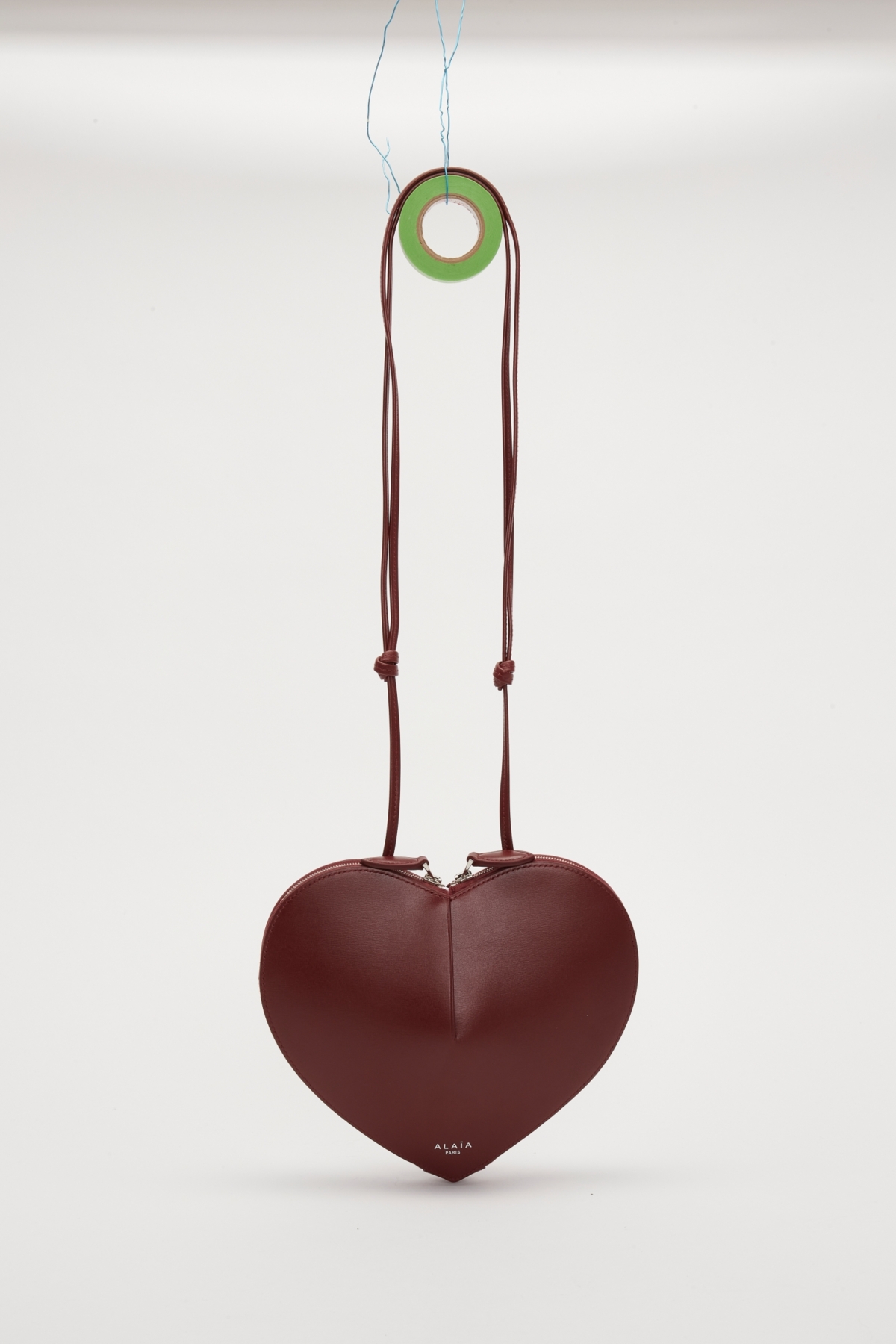 ALAÏALe Coeur 愛心包袋，NT$39,980