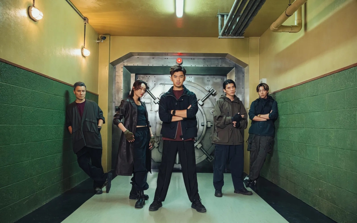 《還錢》陳柏霖、李銘忠、蔡凡熙與林哲熹組成竊盜團隊。