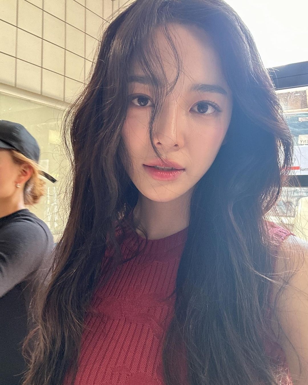 金世正在南韓演藝圈發展全方位,私下性格更是率真可愛。