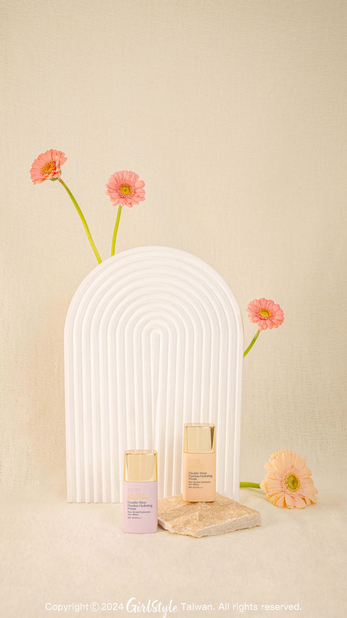 雅詩蘭黛 粉持久氣色美美蜜桃乳 柔和桃 / 仙氣紫 SPF50/PA+++NT$2,200