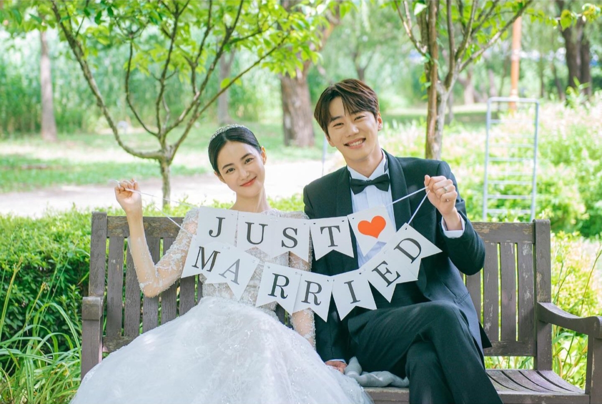 洪秀珠在《篡位》披上婚紗容貌絕美。