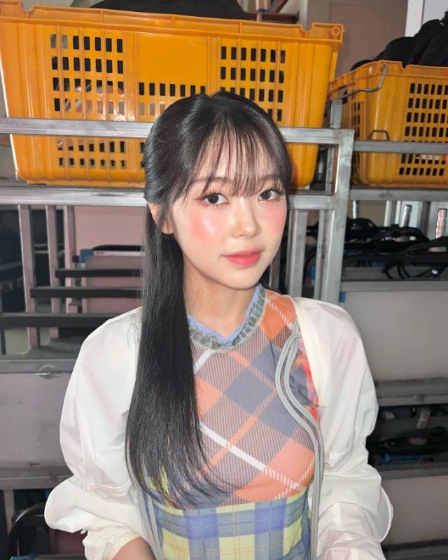 南韓歌手minoi原本形象良好，因「不拍廣告事件」大翻車。