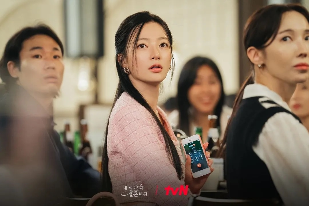 《和我老公結婚吧》宋昰昀憑著「鄭秀敏」一角再度爆紅。