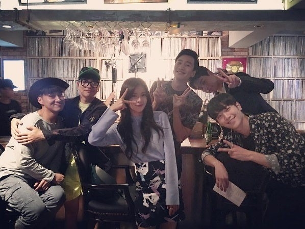 李光洙大方介紹李先彬給親友認識