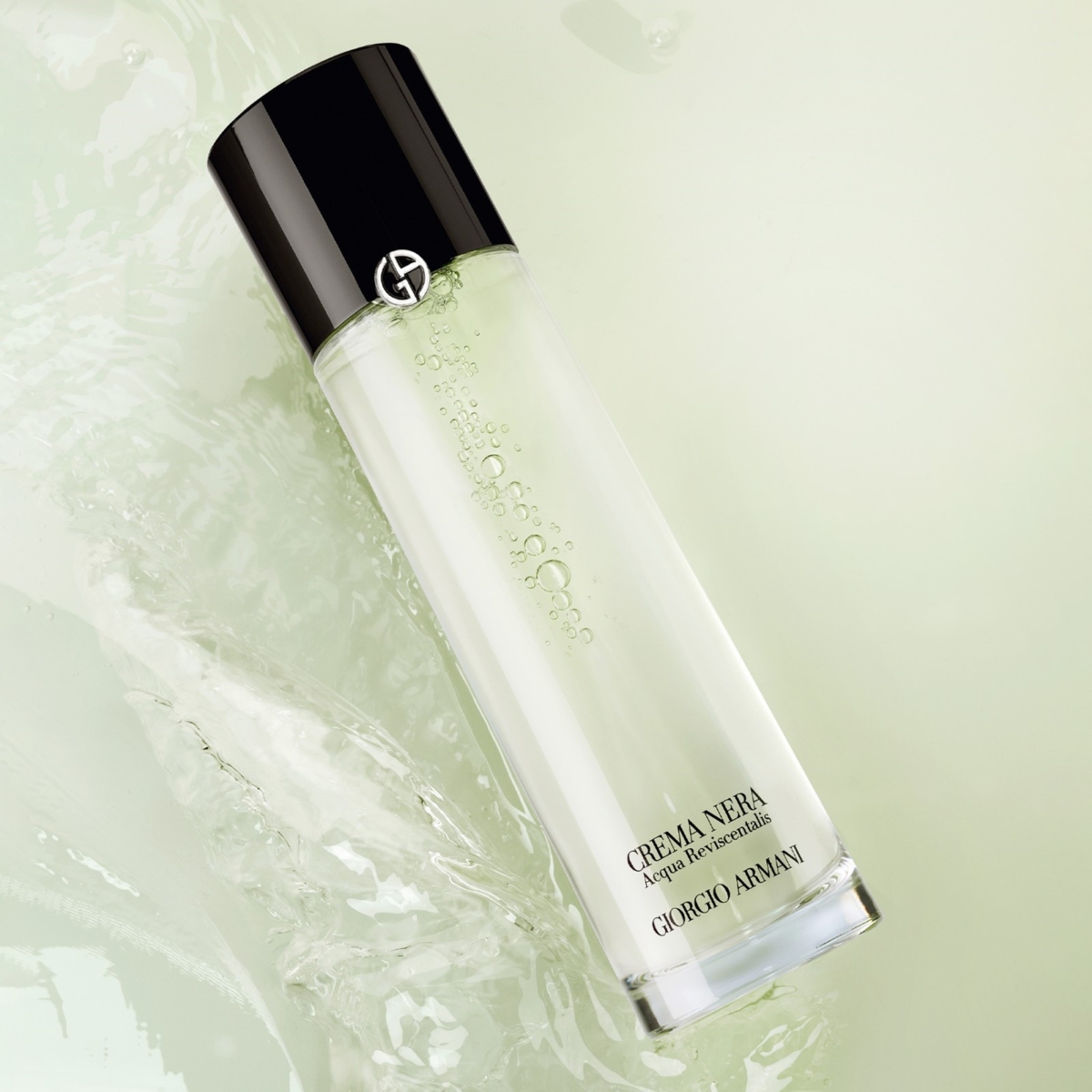 【黑曜岩新生奇蹟嫩膚露】150ml / NT$5,000圖片出處: Armani Beauty