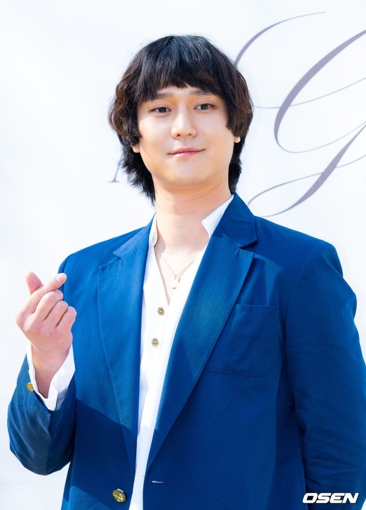 高庚杓新造型比心