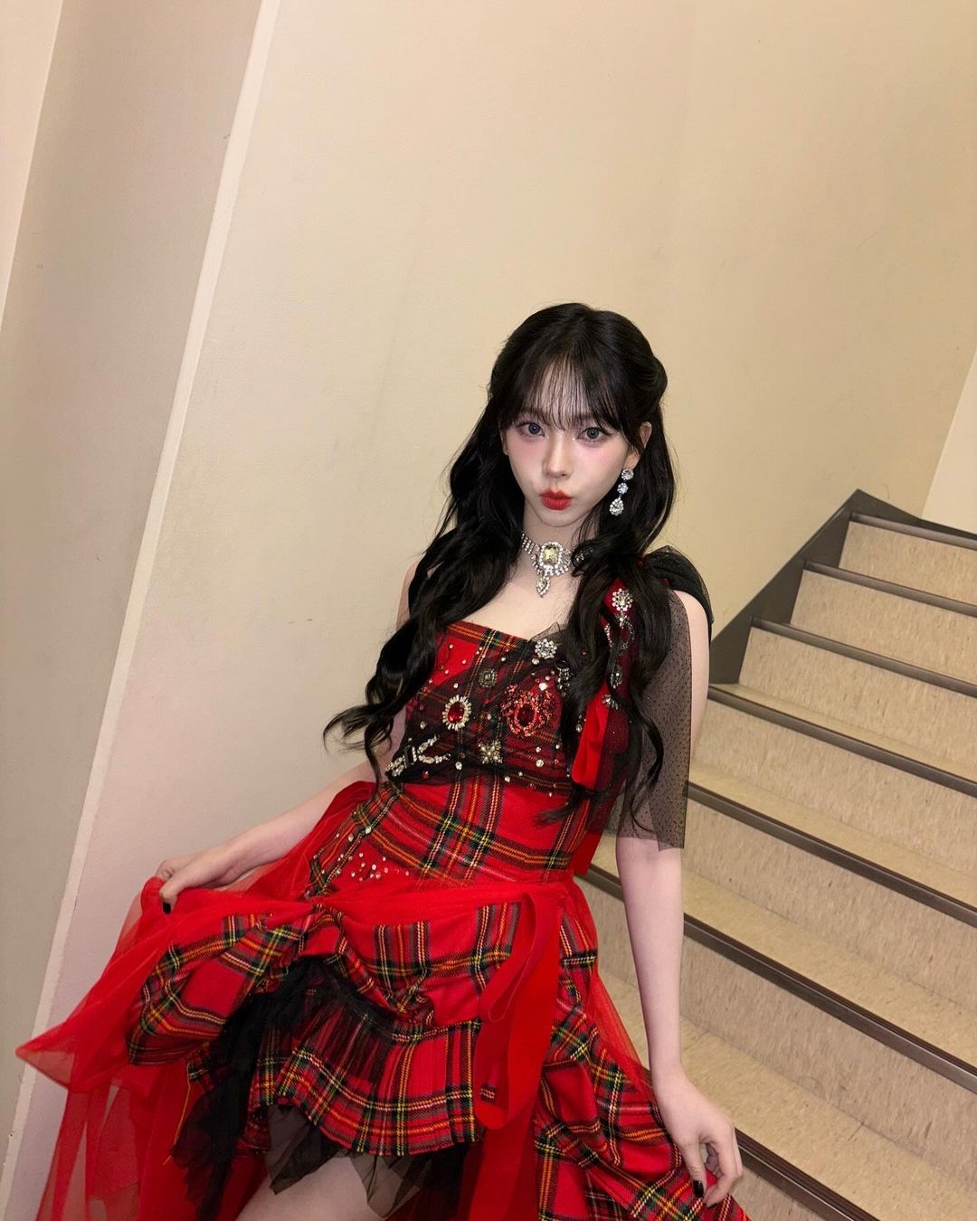 aespa Karina被網友狂逼分手李宰旭