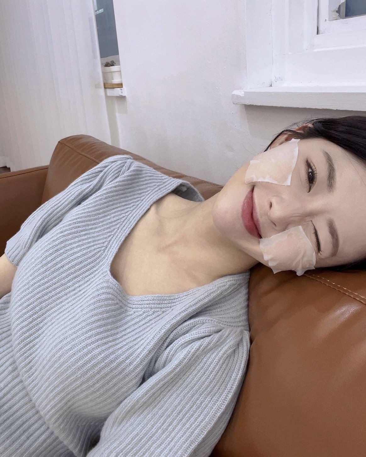 肌膚屏障等同於皮膚的防護罩,有助於避免肌膚直接接觸外部環境。