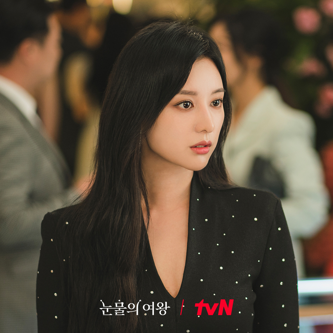 韓劇《淚之女王》金智媛穿搭:BALMAIN