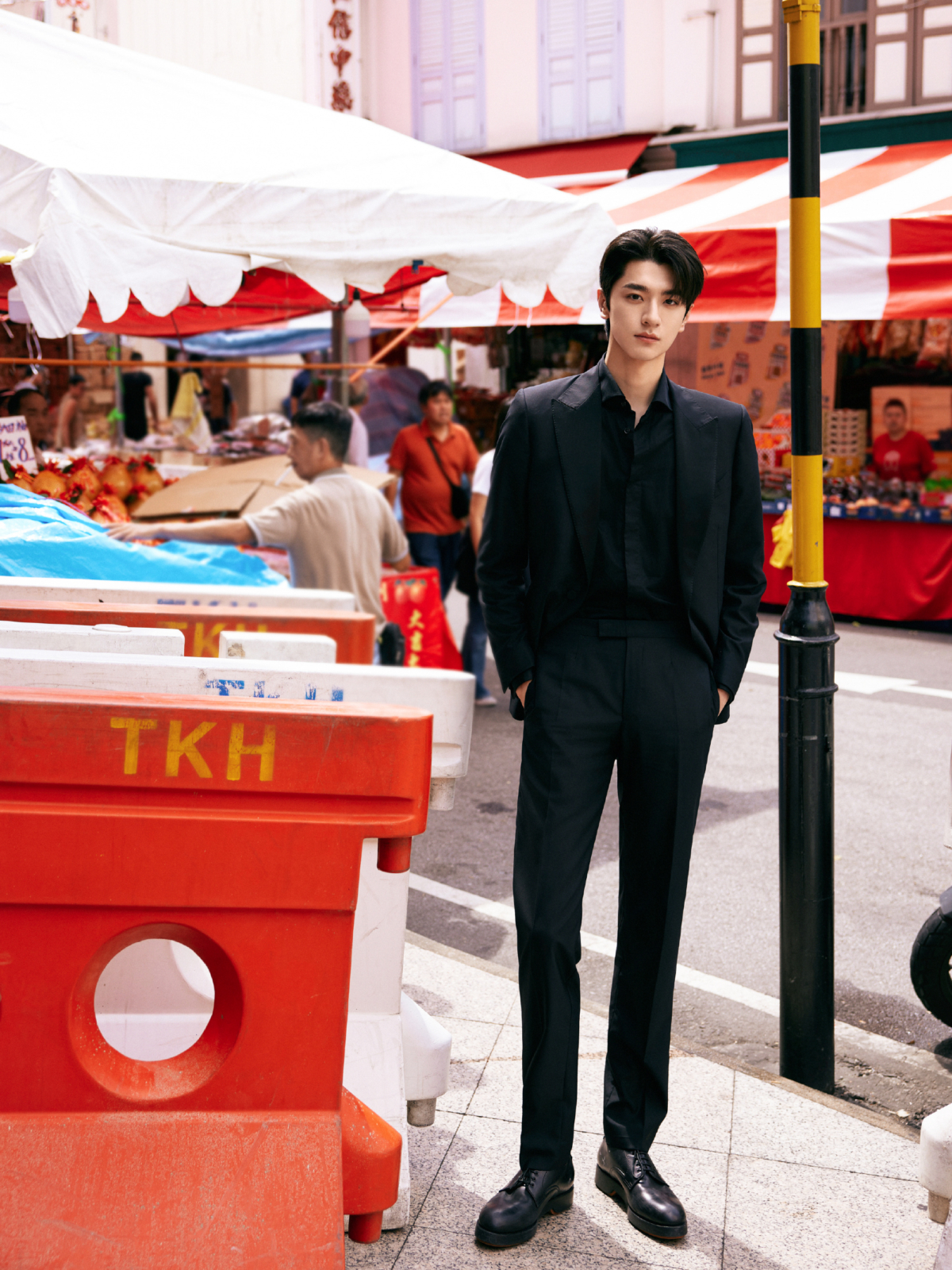 林一的一雙大長腿讓人驚豔。