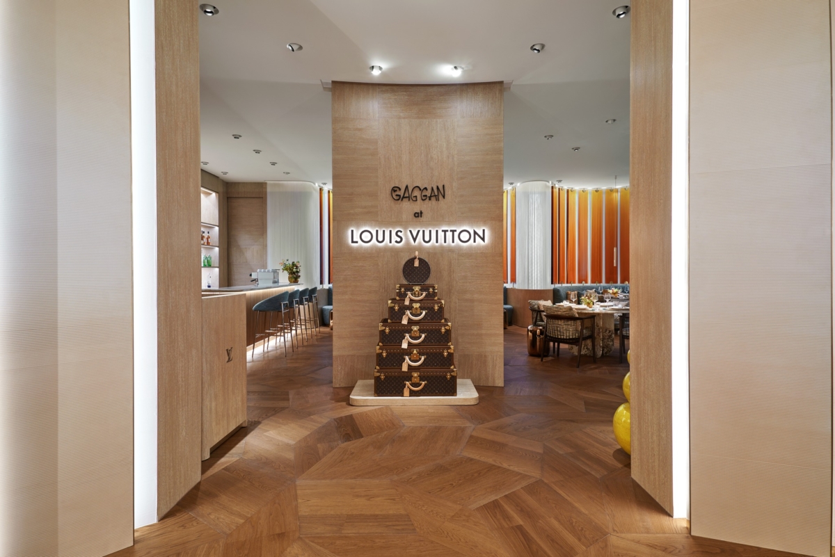 LV東南亞首間餐廳Gaggan at Louis Vuitton可見品牌經典行李箱。