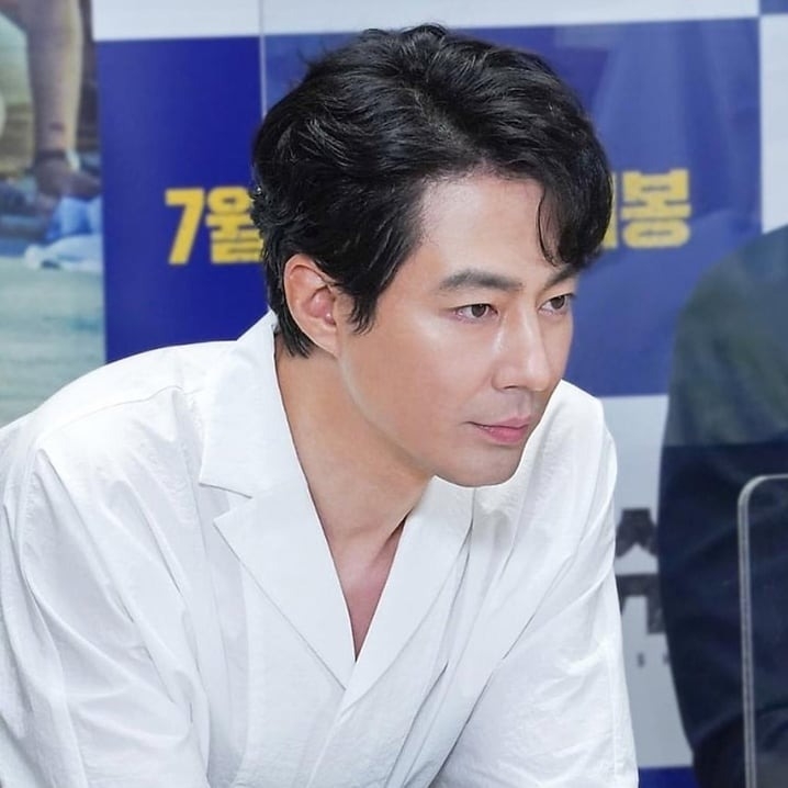 40代的趙寅成