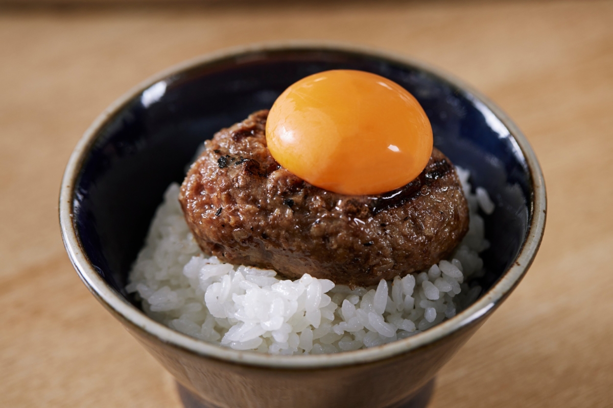 「挽肉と米」在台灣掀起漢堡排狂潮。