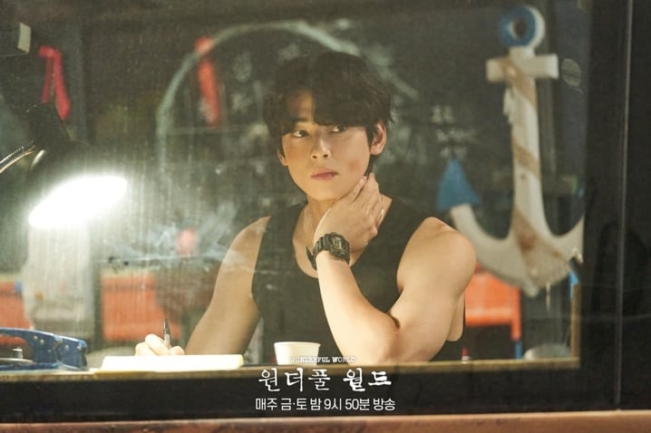 車銀優《美好世界》秀出結實肌肉