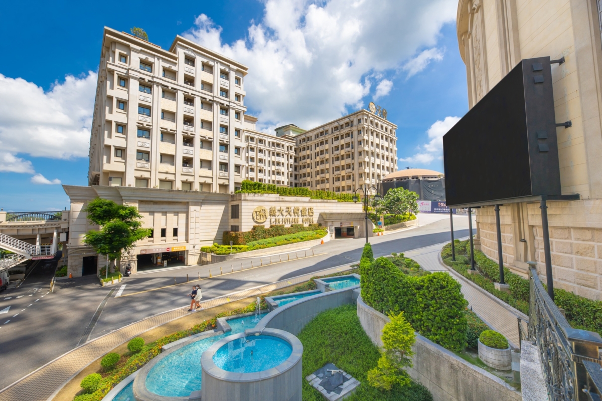 高雄義大天悅飯店氣派豪華,受到許多觀光客歡迎。