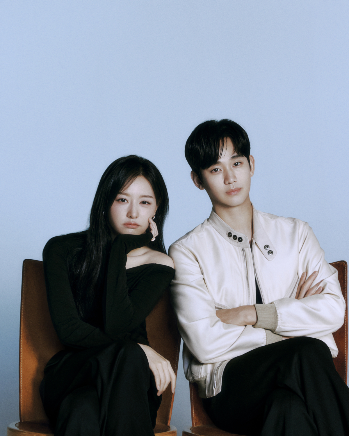 金秀賢與金智媛兩人的獨家夫婦合拍照，散發浪漫的化學反應！