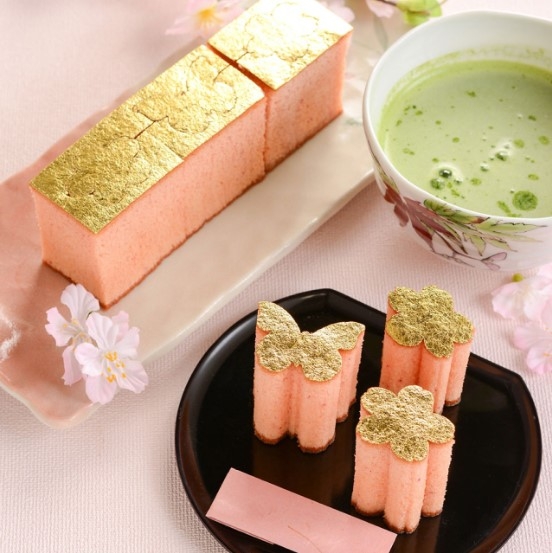 金澤萬久「櫻花蝴蝶金箔蜂蜜蛋糕」精巧細緻。