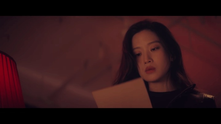 文佳煐上演虐戀