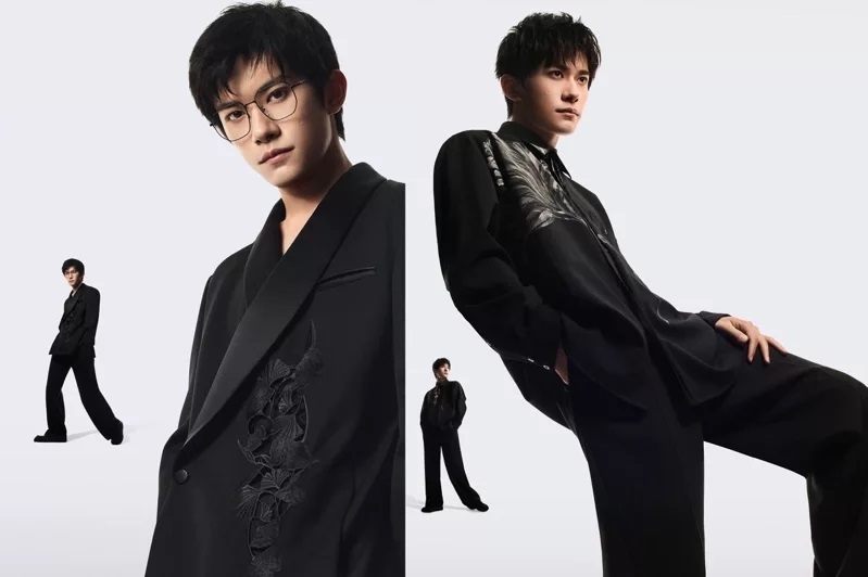 23歲的易烊千璽在Emporio Armani形象廣告中蛻變得沉穩帥氣。