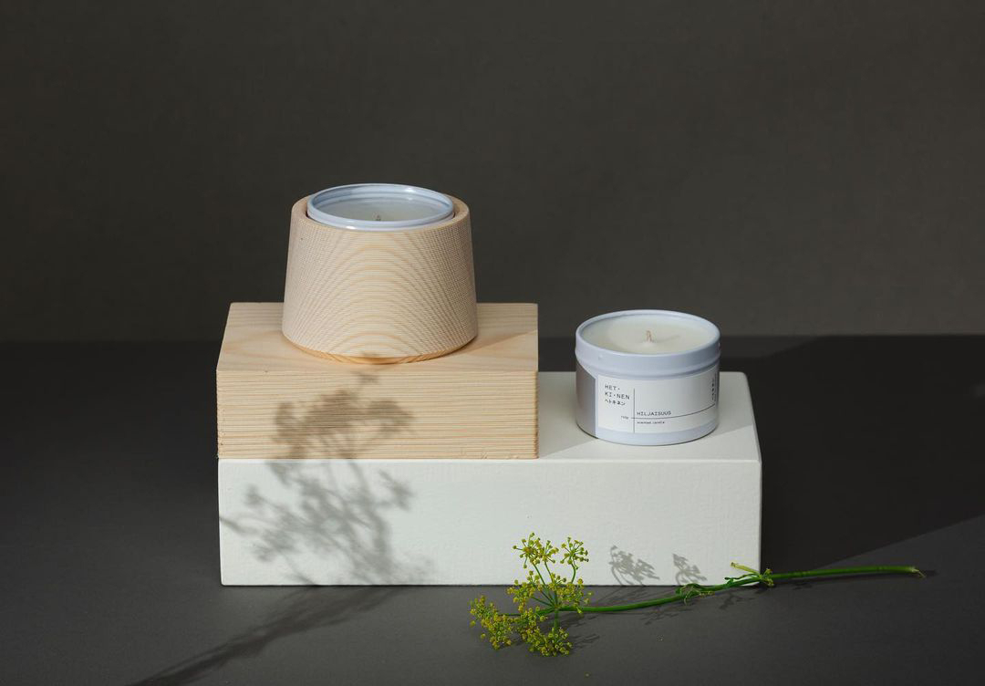 HETKINEN 鋁盒香氛蠟燭+松木燭杯組系列 ，NT$2980