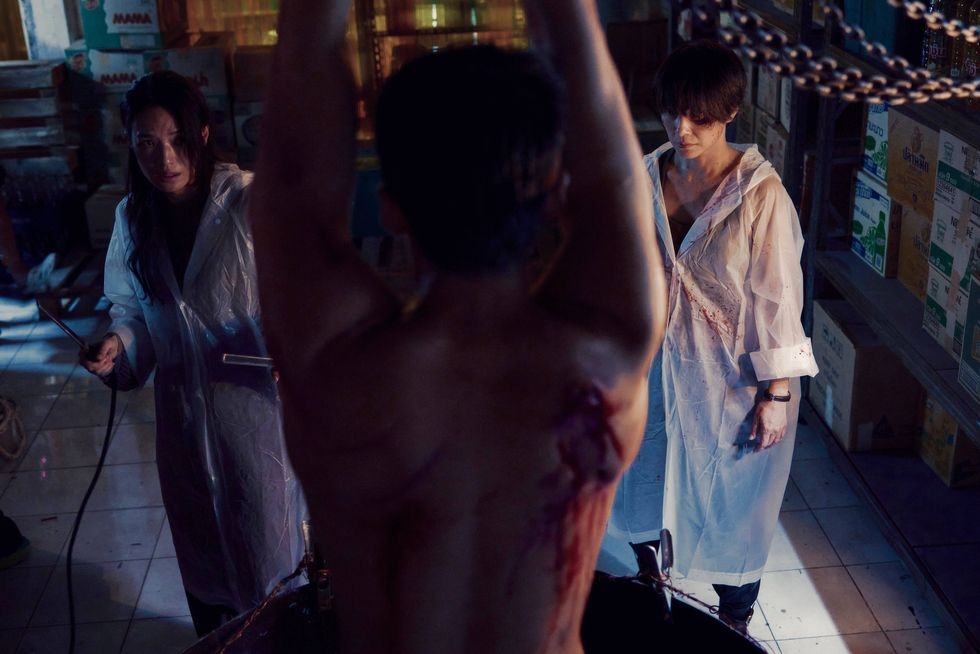 《回魂計》舒淇、李心潔聯手面對惡勢力。