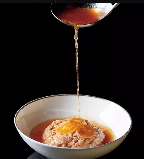 台菜以「清、淡、鮮、醇」作為烹調重點。