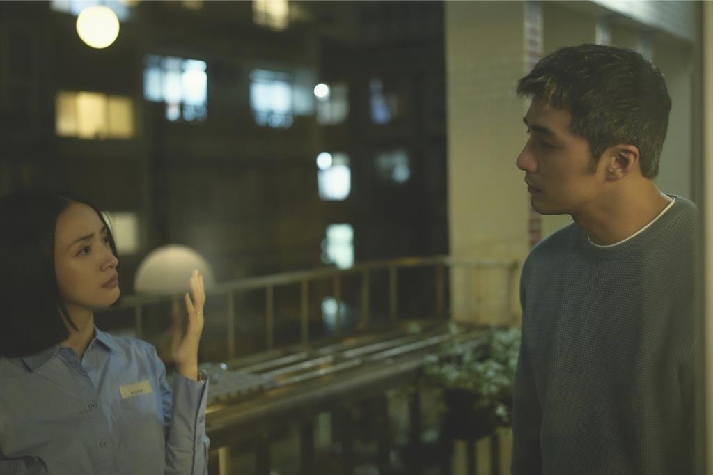 「簡慶芬」詢問「何瑞之」戒指的來由，結果令她出乎意料。