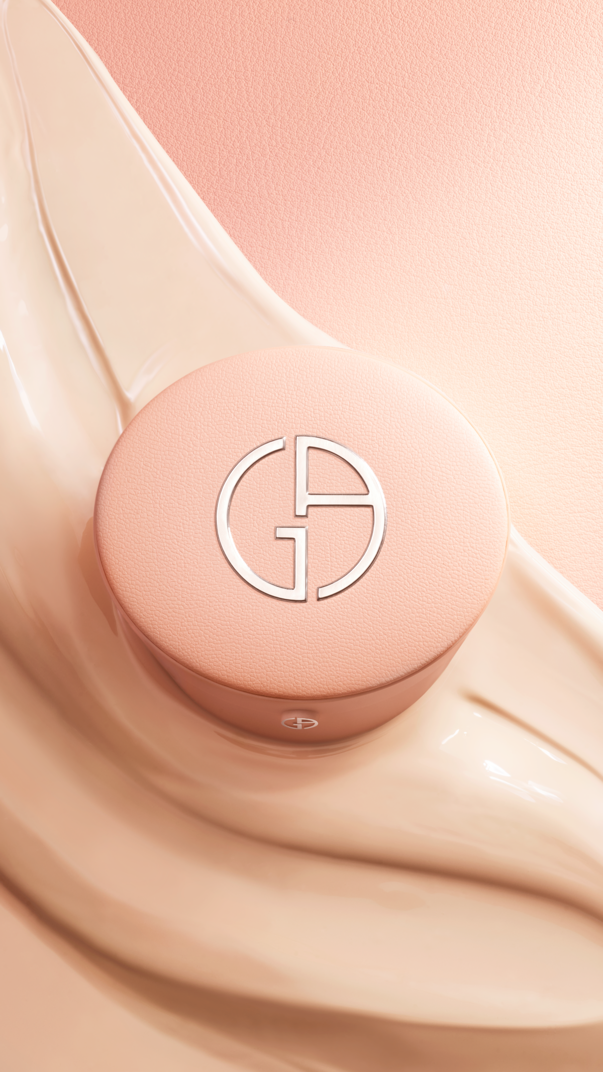 Giorgio Armani「完美絲絨持久氣墊粉餅 冷煙粉限定版」含蕊心 NT$3,500