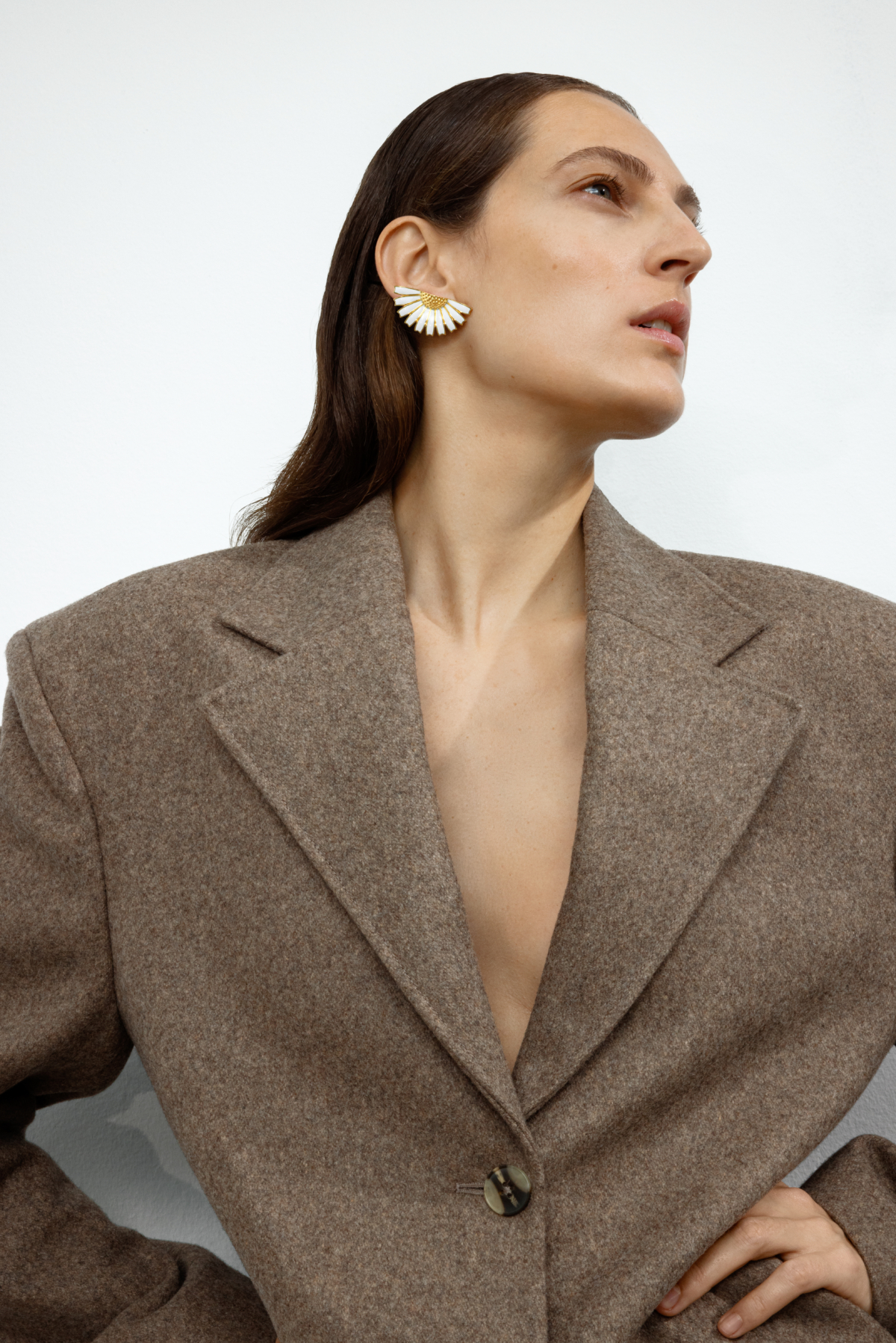 丹麥皇室精品 GEORG JENSEN 喬治傑生循著暖韻春光,送上 DAISY 系列花形珠寶