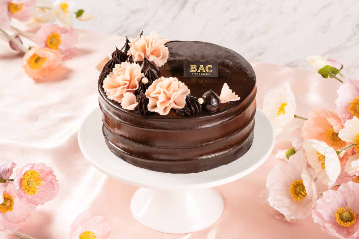 BAC「甜茶女神 蜜桃茶餡蛋糕」是品牌的得意之作。