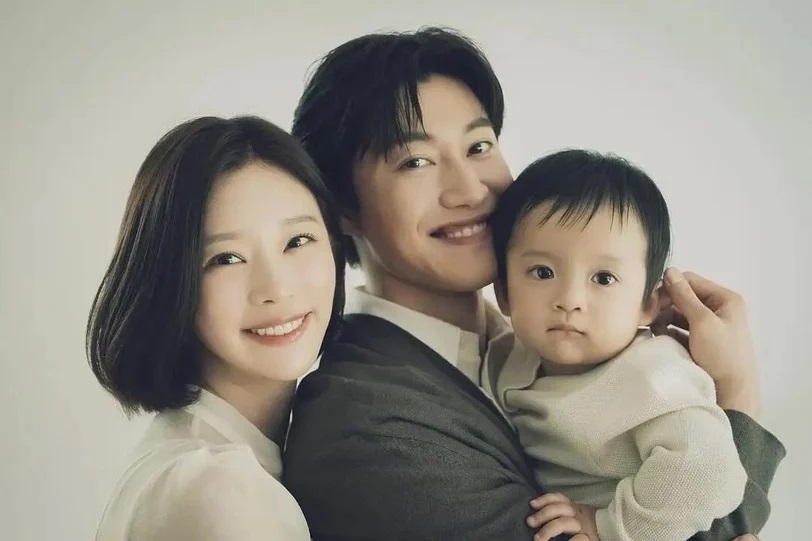 郭東延、李主儐在《淚之女王》飾演Queens集團財閥三代夫婦。