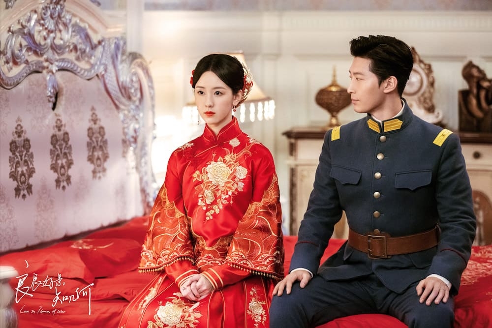 竇驍、陳都靈如今因為何超蓮關係尷尬。