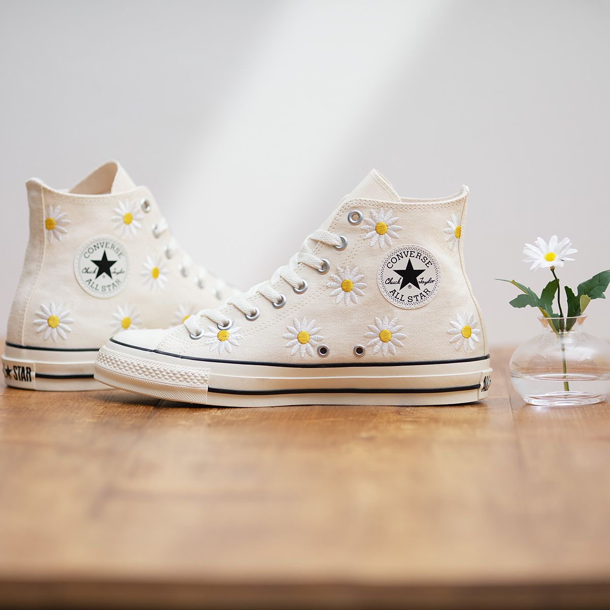 CONVERSE ALL STAR Ⓡ DAISYFLOWER HI ¥14,300(含稅)