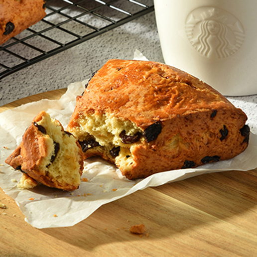 星巴克「葡萄乾司康」平價美味受到許多好評。