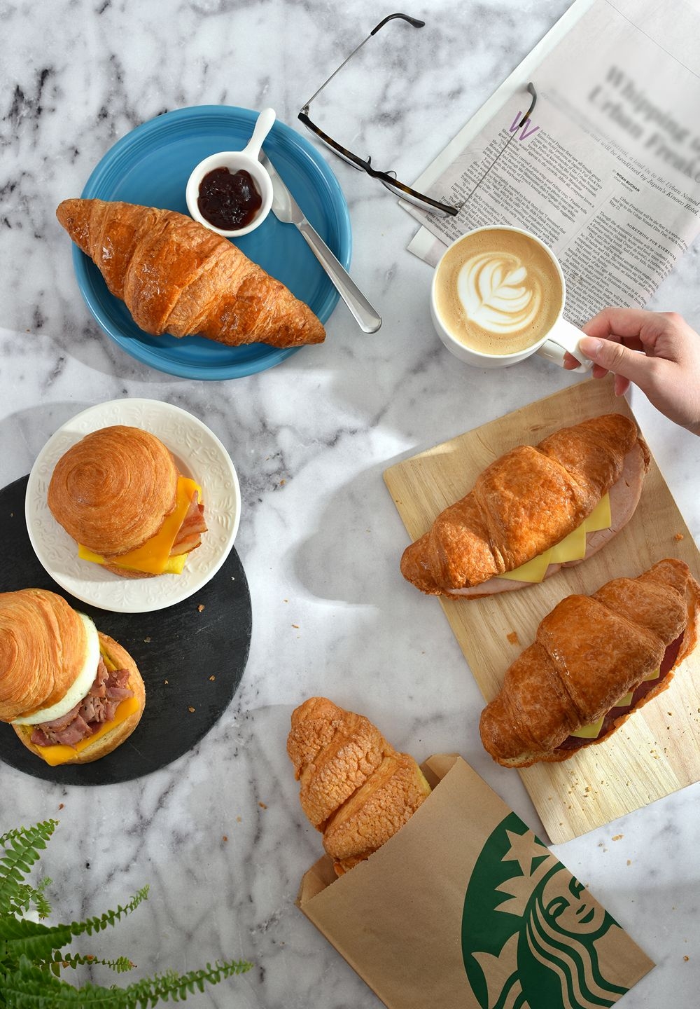 星巴克最頂糕點是什麼?引發網友們瘋狂激辯!