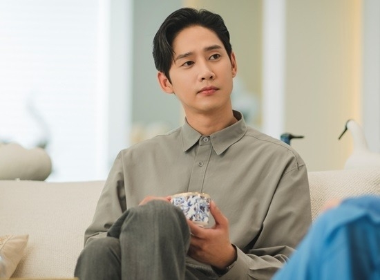 朴成勳飾演《淚之女王》反派角色