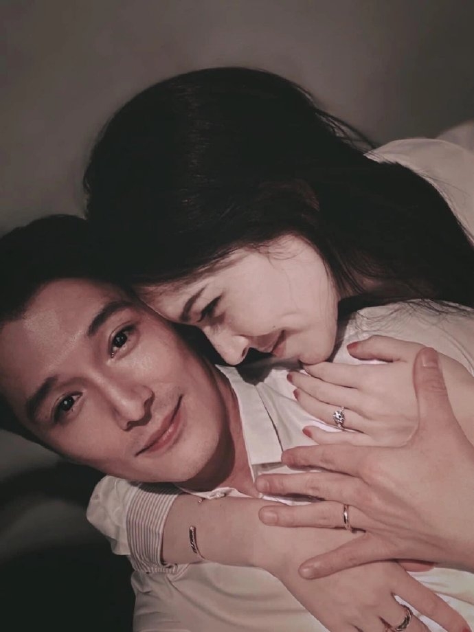 許瑋甯與邱澤愛得相當低調。