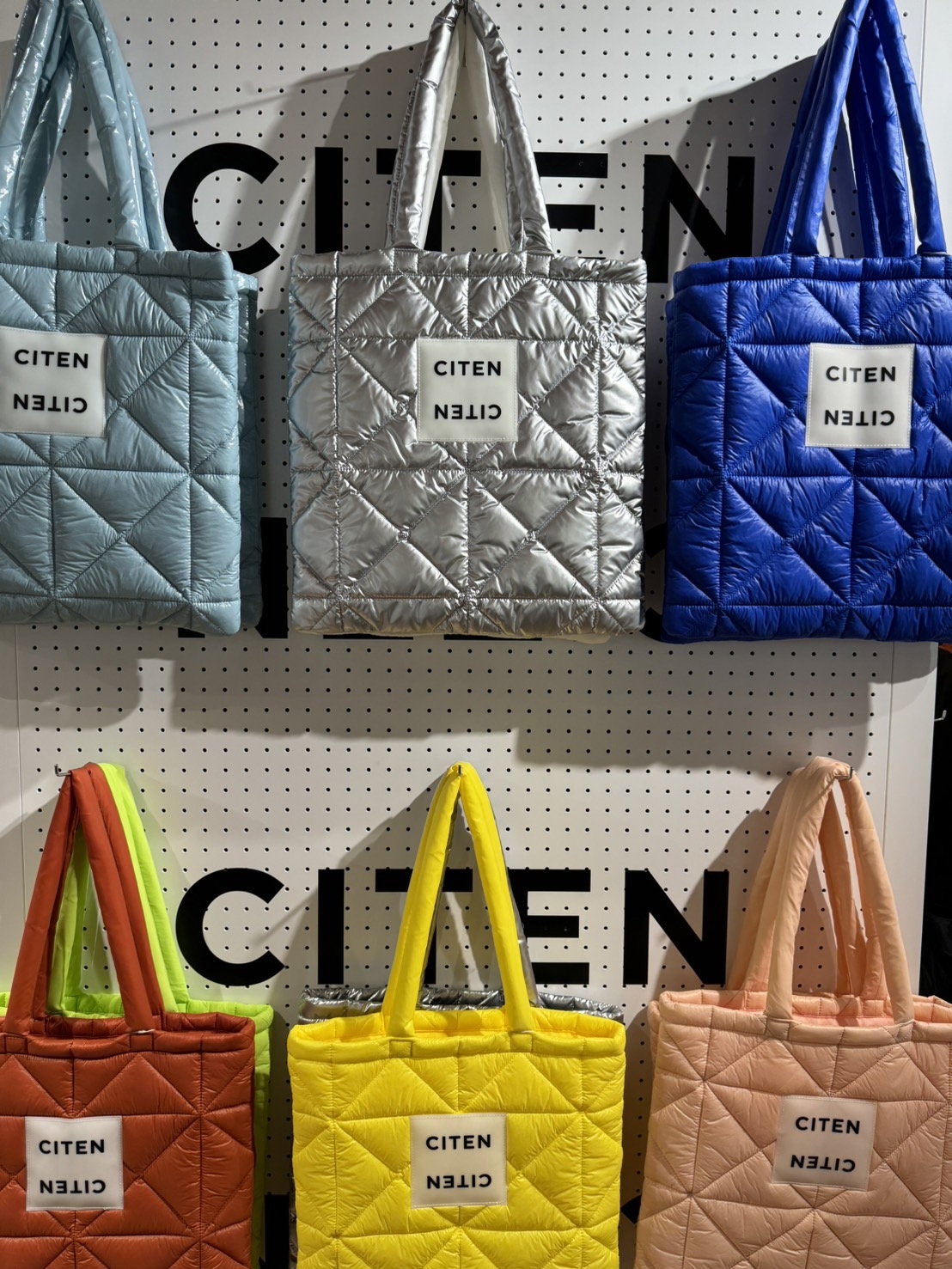 CITEN 鋪棉托特包，NT$1,400