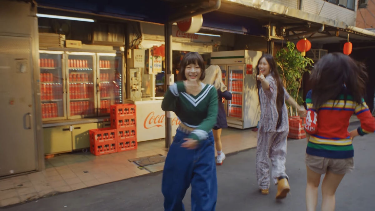 NewJeans是可口可樂代言人