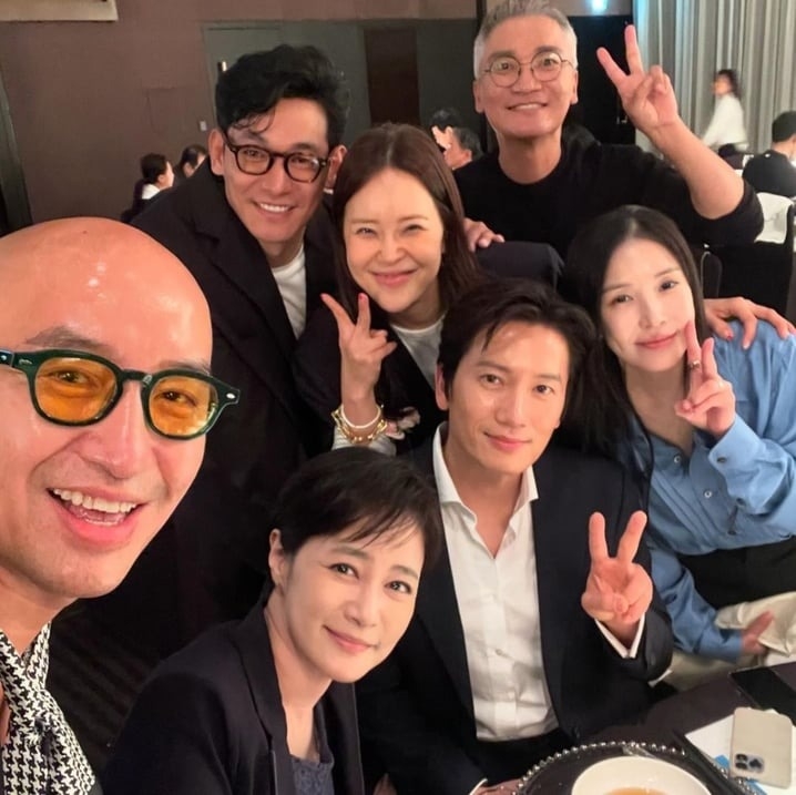 馬東石與老婆芮貞和結婚3年「上週終於補辦婚禮」!現場賓客眾星雲集,池晟、Rain、BoA、孫錫久全到場祝賀!