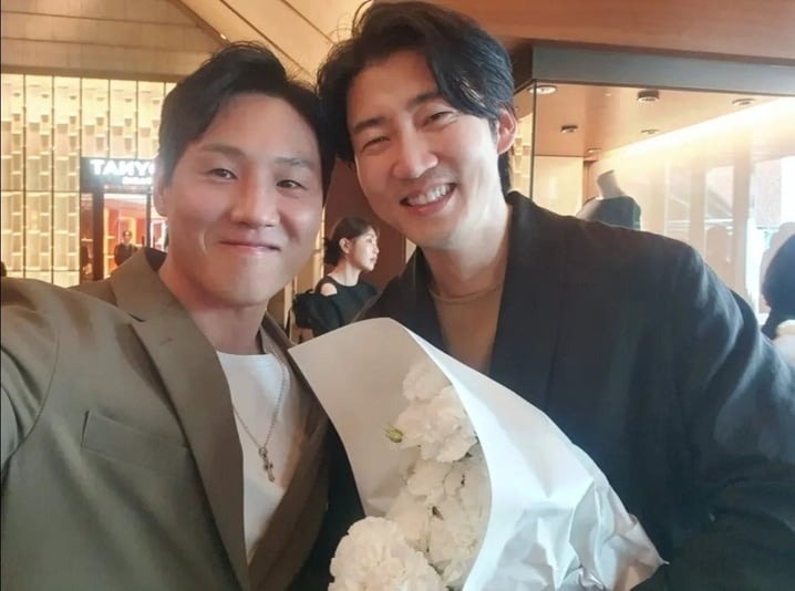 馬東石與老婆芮貞和結婚3年「上週終於補辦婚禮」!現場賓客眾星雲集,池晟、Rain、BoA、孫錫久全到場祝賀!