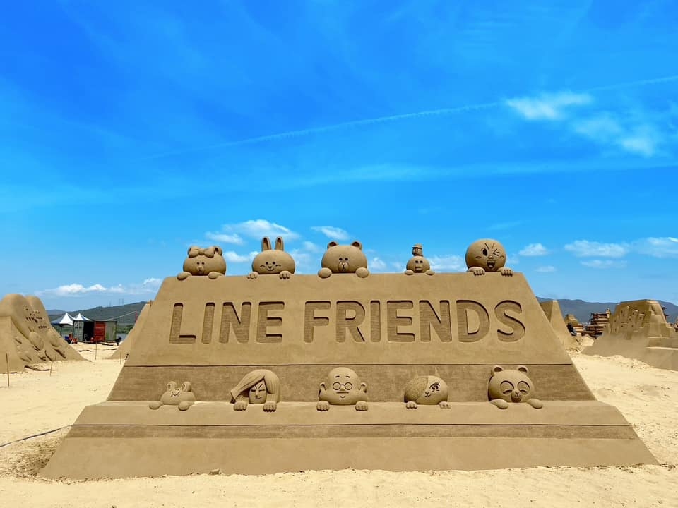 LINE FRIENDS現身2024福隆國際沙雕藝術季