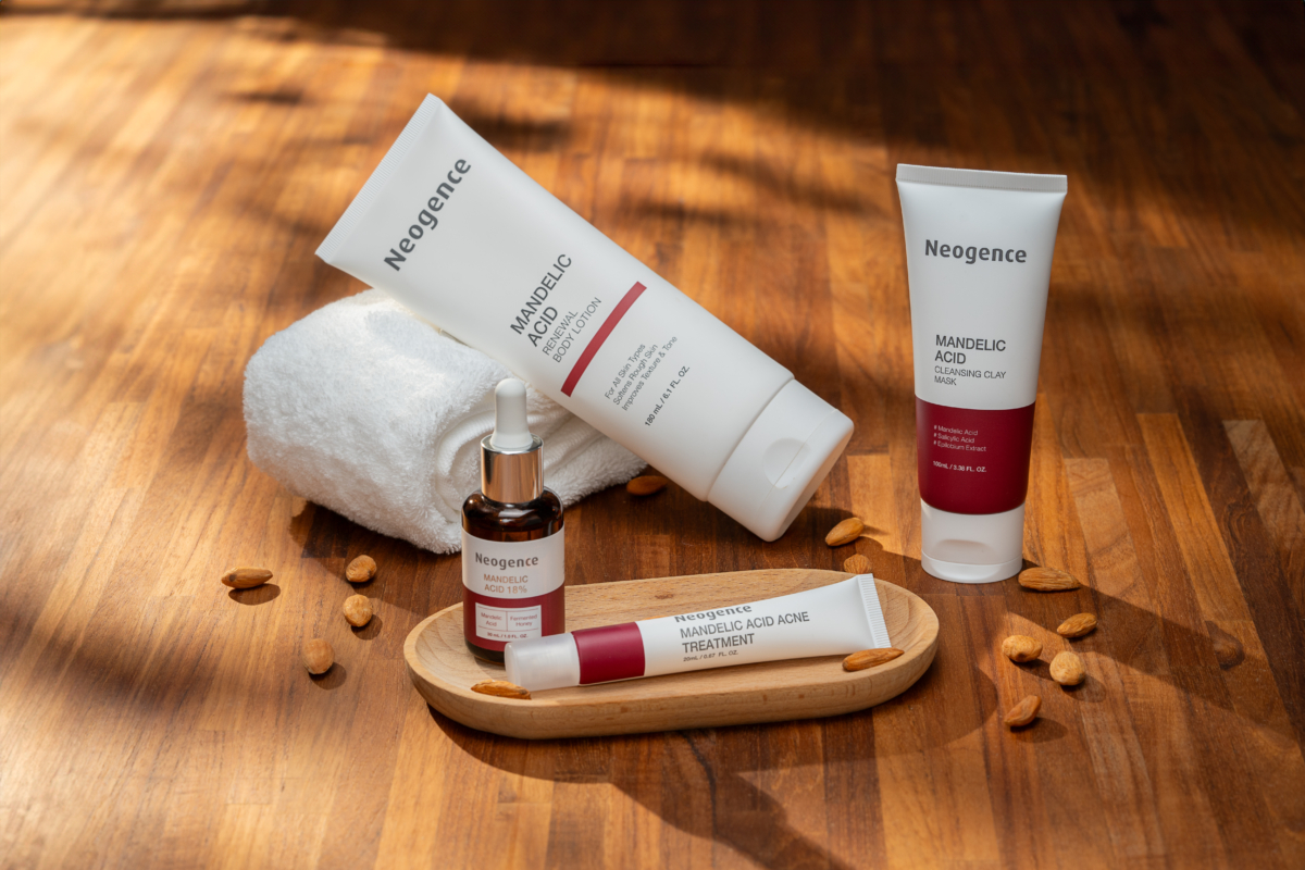 Neogence霓淨思 杏仁酸煥膚無瑕系列