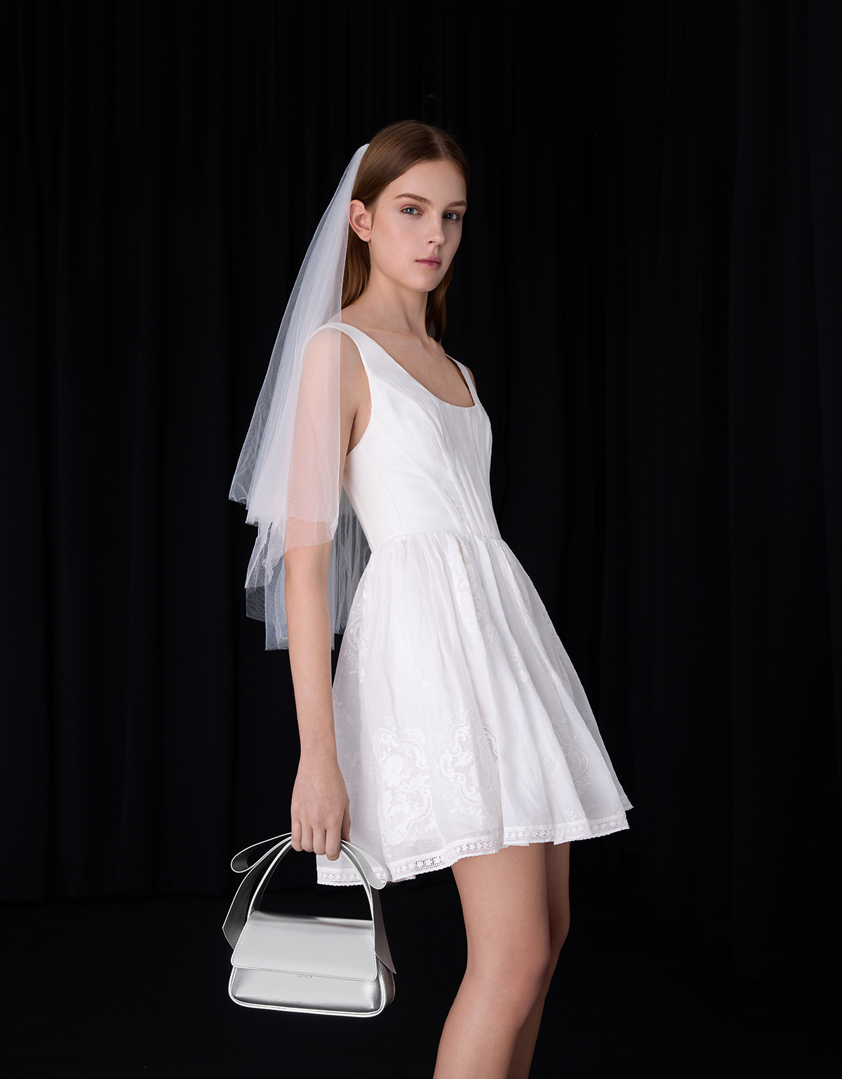 CHARLES & KEITH跳脫優雅的傳統框架，打造摩登新娘造型