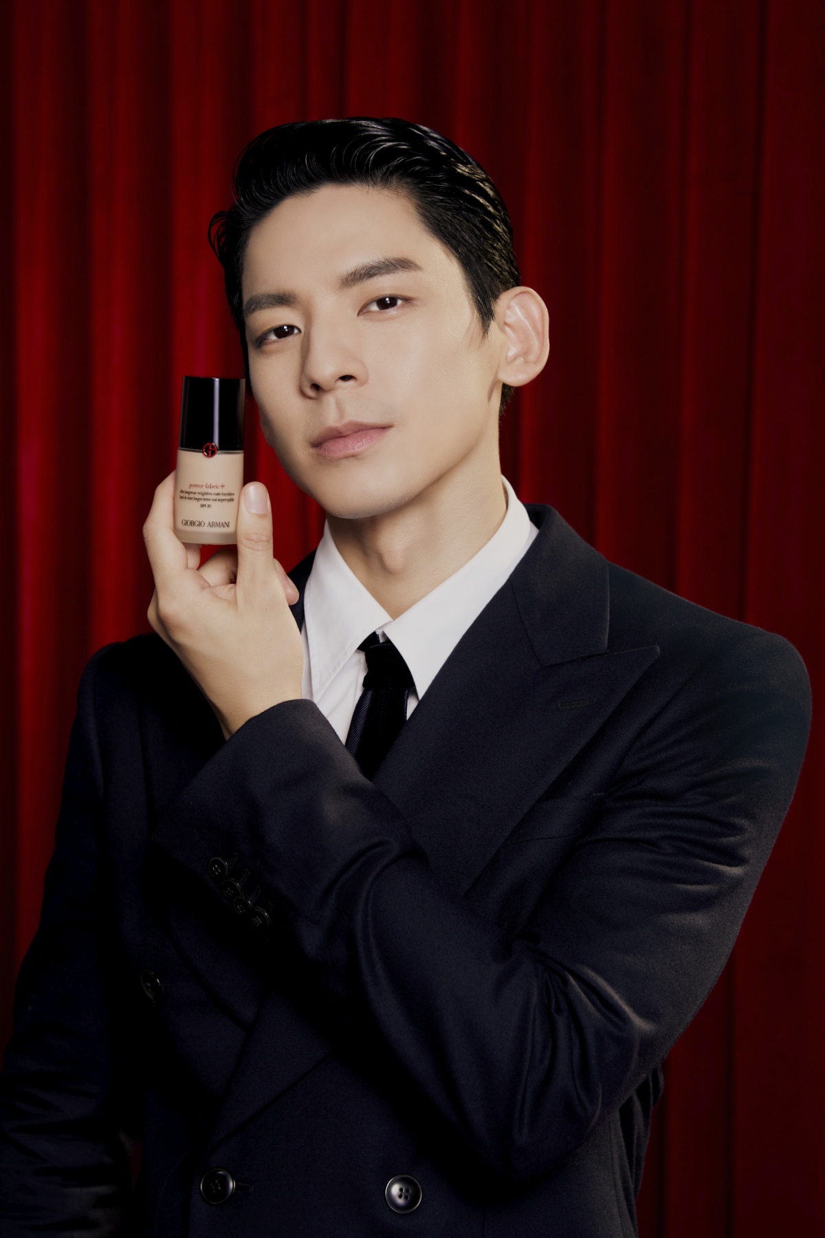 Armani Beauty 底妝摯友林柏宏_超持妝絲絨水慕斯粉底