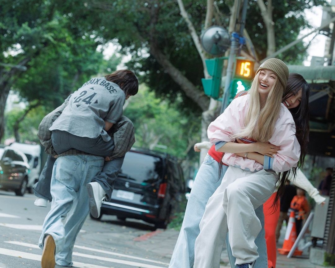 NewJeans現身台北民生社區