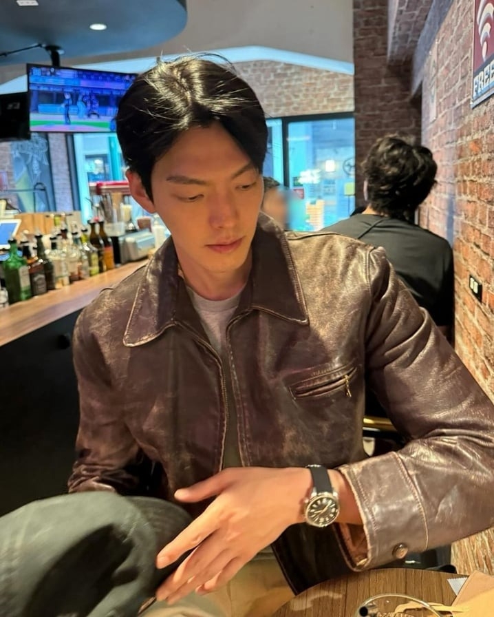 金宇彬被拍下用餐照