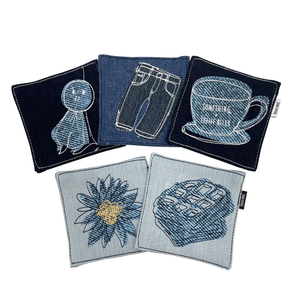 OMETHING X 咖啡弄 聯名丹寧杯墊組，NT$790