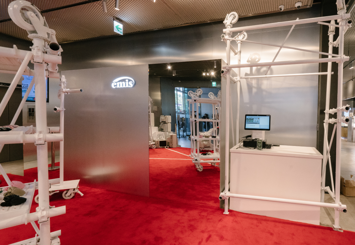 韓國時尚品牌emis台中快閃店517(五)正式開幕。