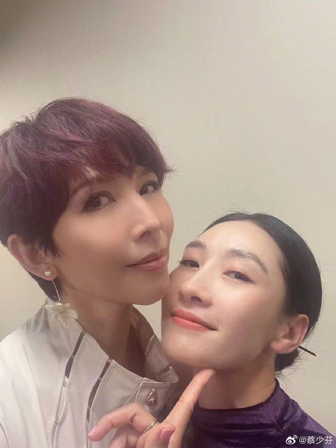 「皇后」蔡少芬、「安陵容」陶昕然睽違13年合體啦！